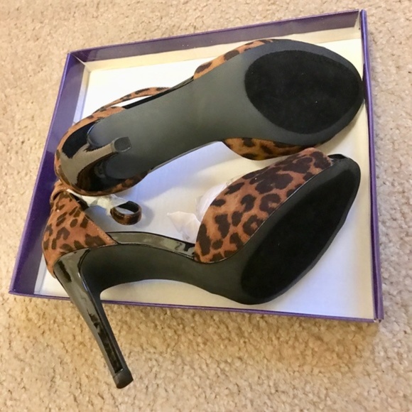 Madden Girl Rio - Picture 3 of 5